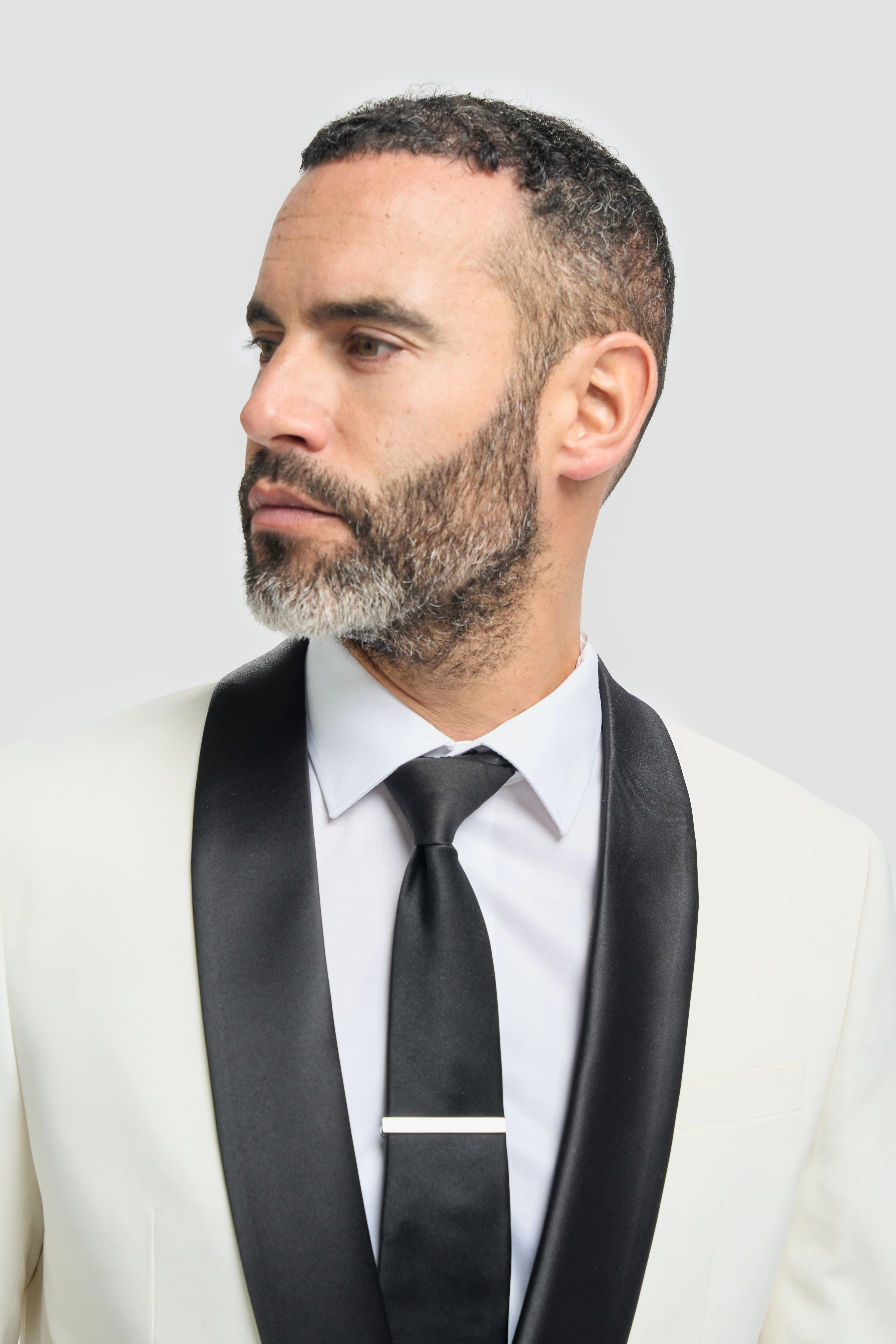 Aspen Ecru Two Piece Suit - Image 3