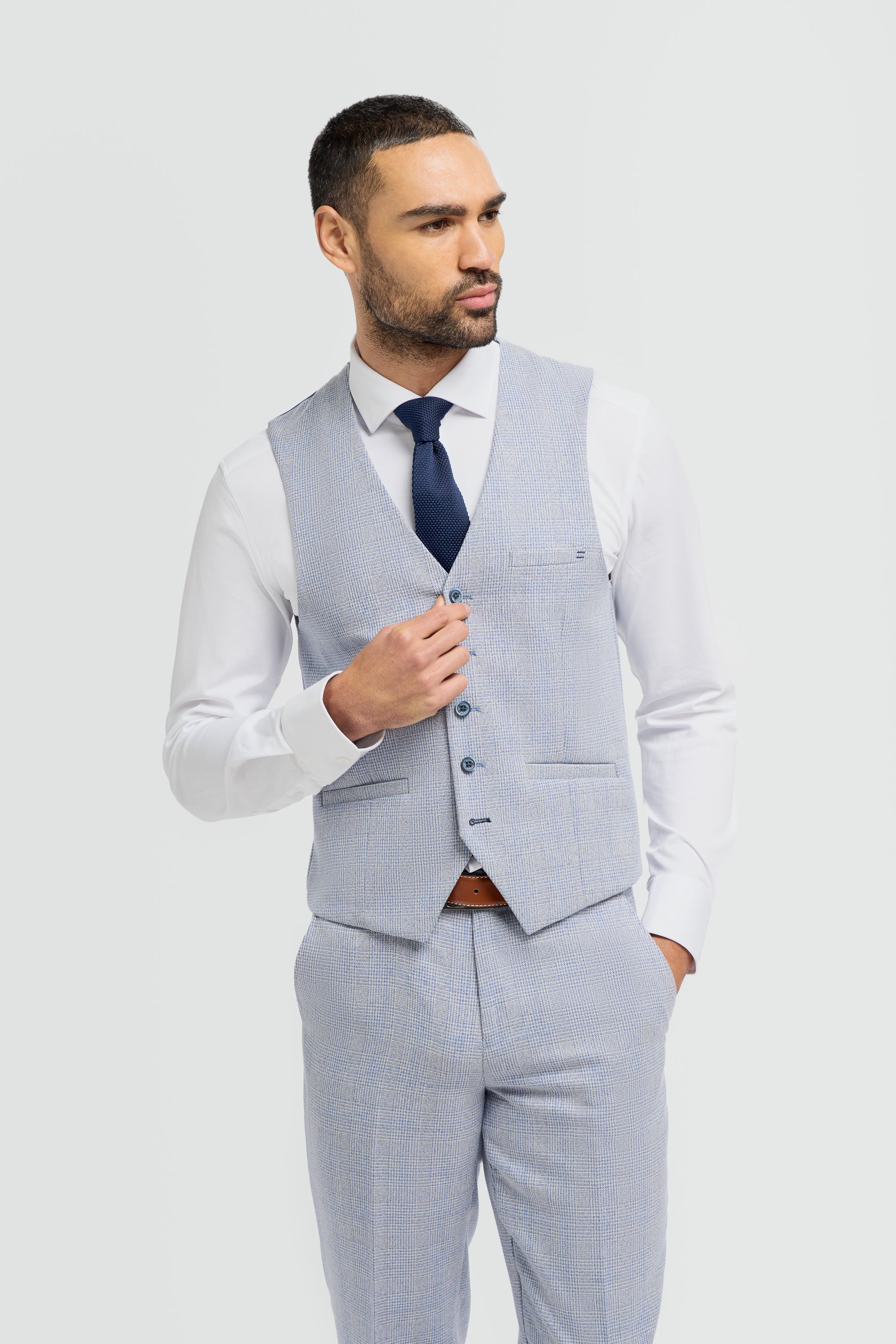 Caridi Sky Short Check Three Piece Suit - Image 7